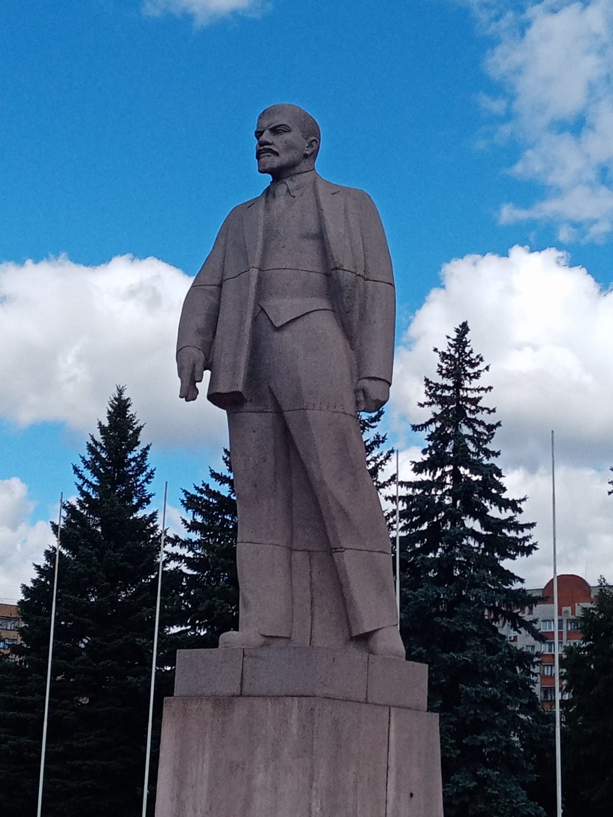 Памятник Ленину Железногорск. Ленина 64 Железногорск Курской. Памятник Ленину Благовещенск.