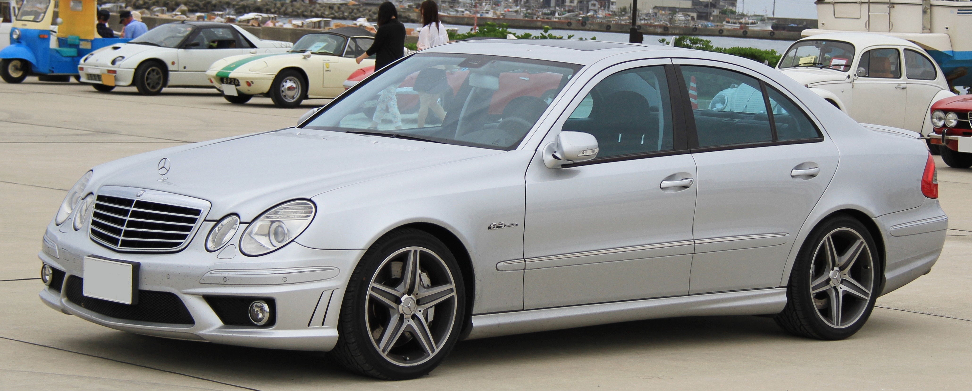 File:2006-2009 Mercedes-Benz E 63 AMG (W211) sedan 01.jpg - Wikipedia