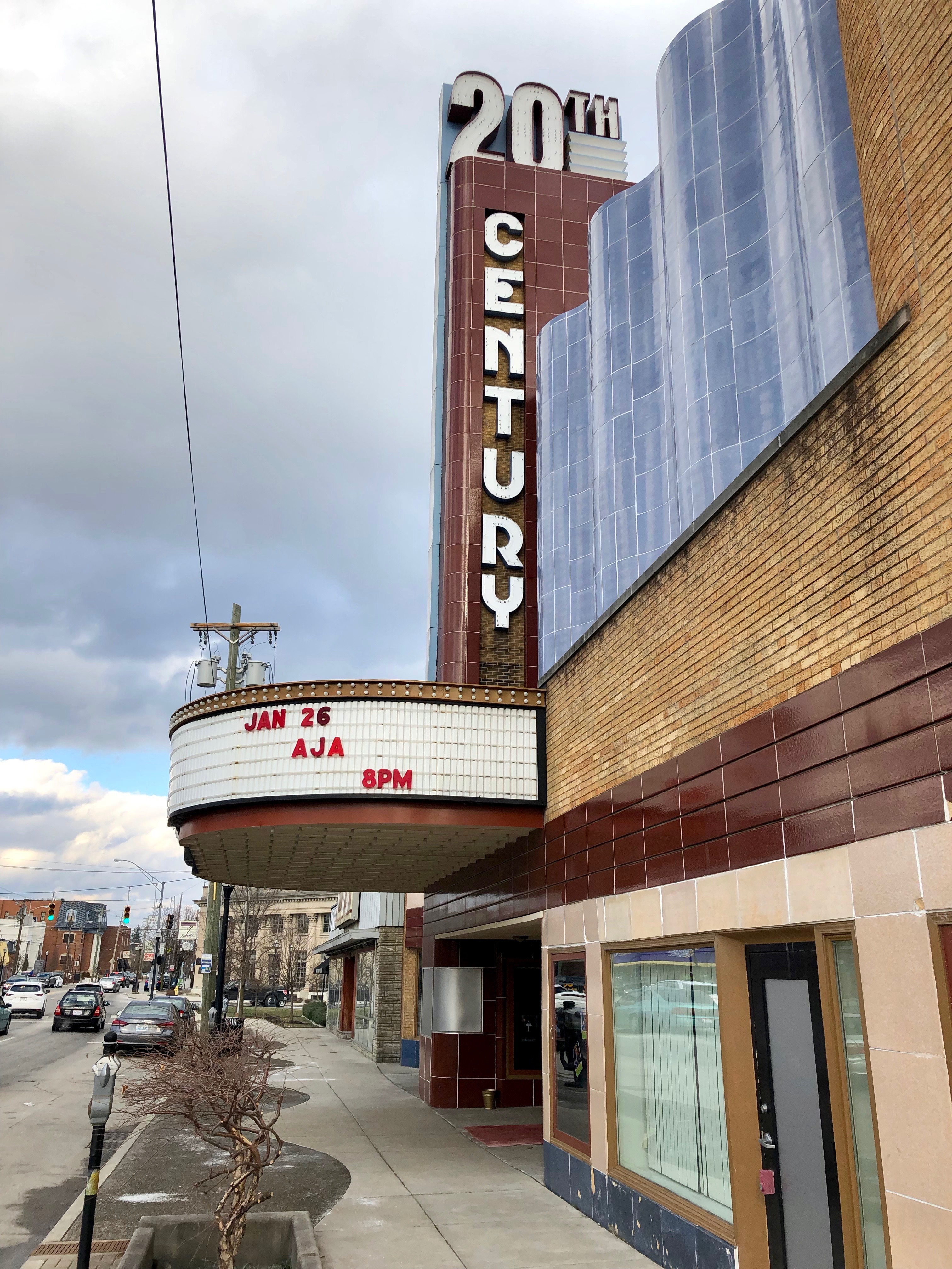 File:20th Century Theater, Oakley, Cincinnati, OH  -  Wikimedia Commons