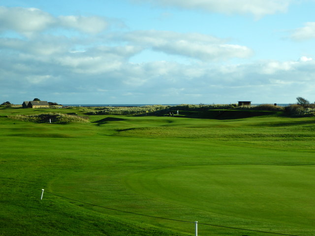 File:Alnmouth Golf Course - geograph.org.uk - 5182156.jpg