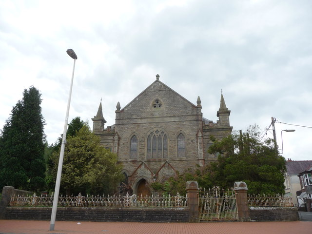 File:Bryn Seion chapel, Glanamman (geograph 2978104).jpg