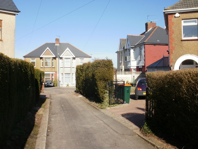 File:Buckingham Place, Newport - geograph.org.uk - 1739373.jpg