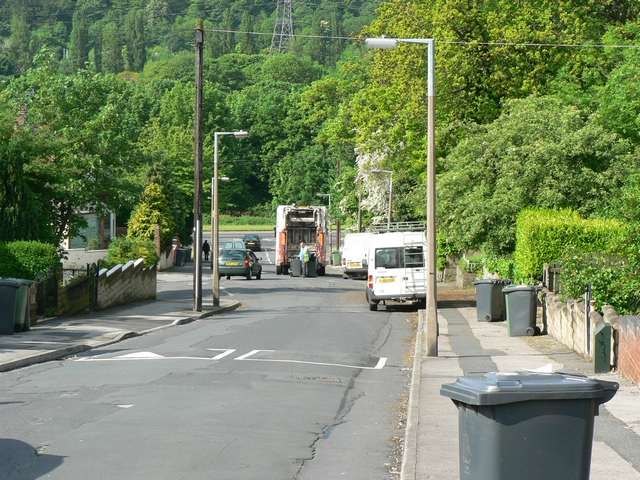 File:Burley Wood Mount, Kirkstall, Leeds - geograph.org.uk - 173944.jpg