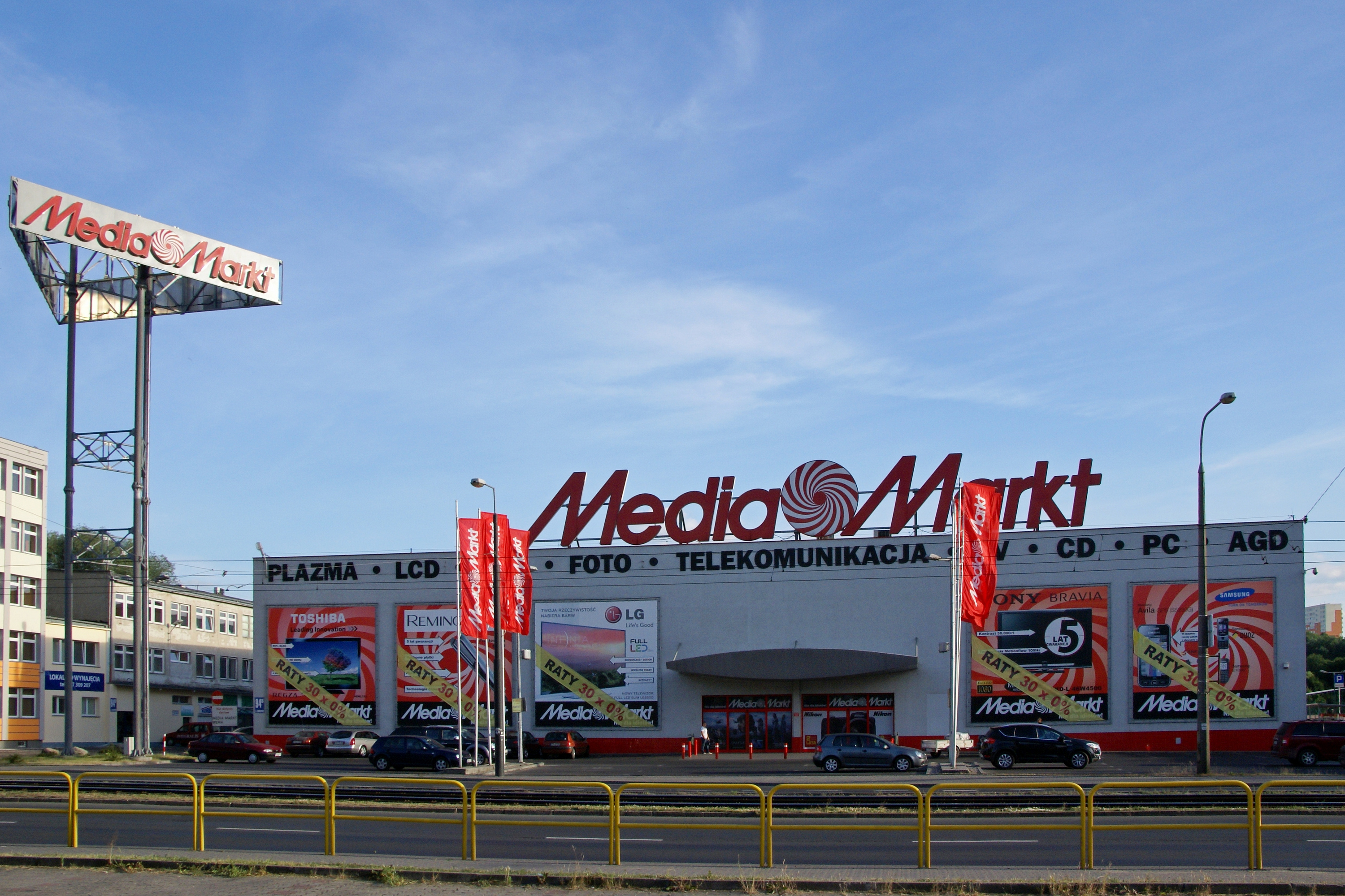 History of MEDIA MARKT Media Markt is a German chain of stores