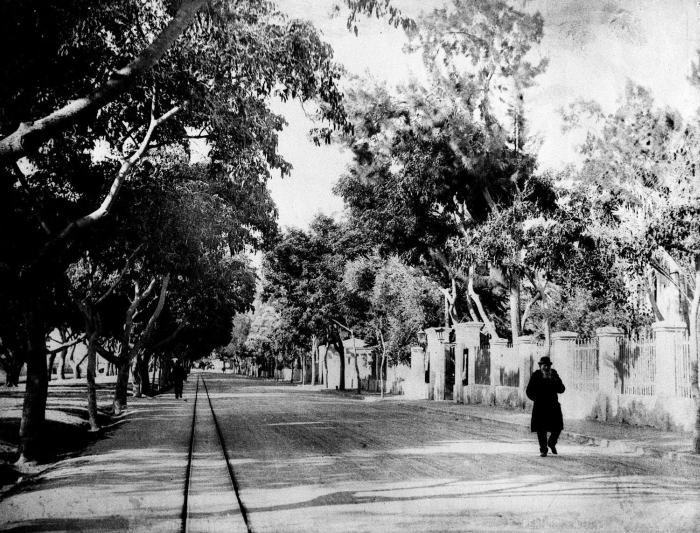 File:COLLECTIE TROPENMUSEUM Straatbeeld in Suez TMnr 60019655.jpg