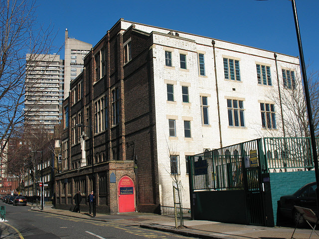 File:Charterhouse-in-Southwark - geograph.org.uk - 1733374.jpg