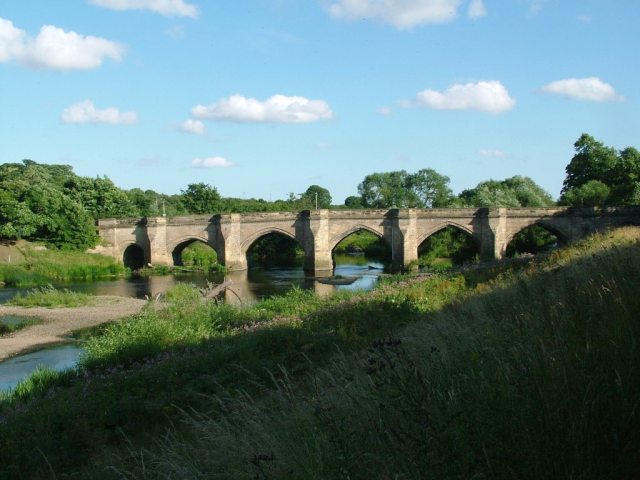 File:Croft Bridge - geograph.org.uk - 76674.jpg