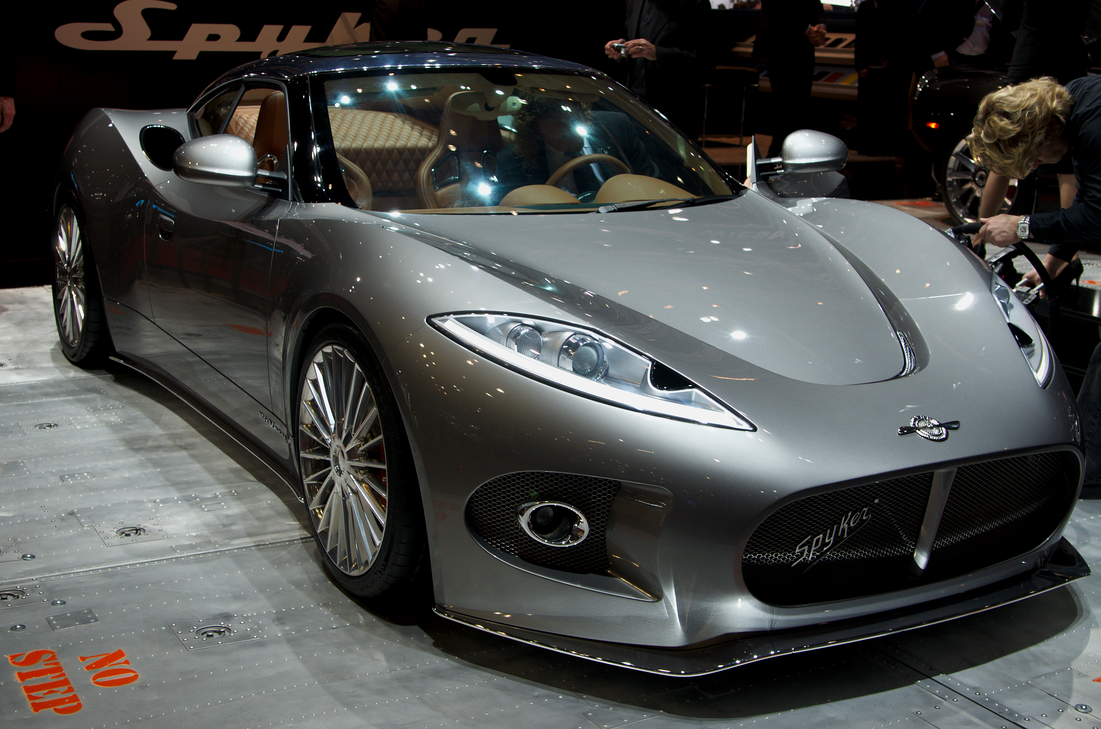 spyker 
