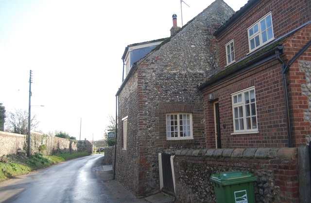 File:High St, Wighton - geograph.org.uk - 3955178.jpg