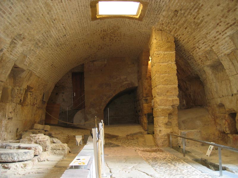 File:Interior del Molino de Martos (2)(Córdoba, Spain).jpg