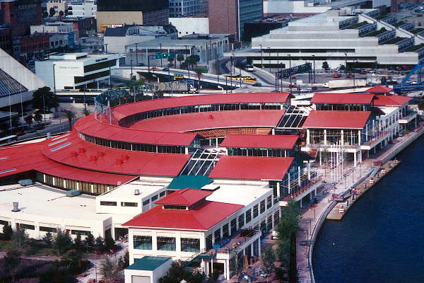 File:JAXLANDING1987.jpg