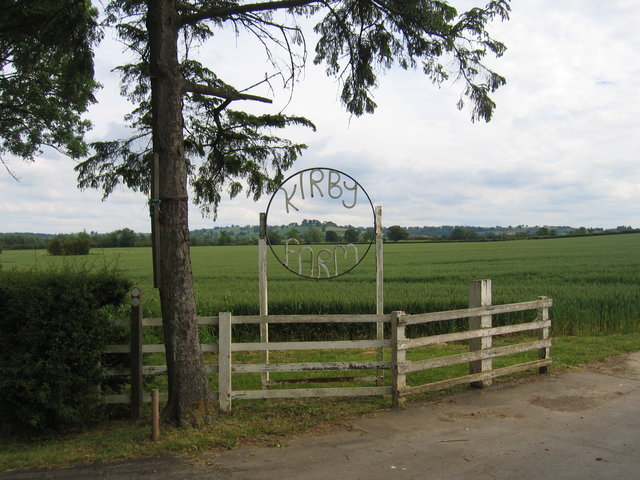 File:Kirby Farm driveway - geograph.org.uk - 184827.jpg