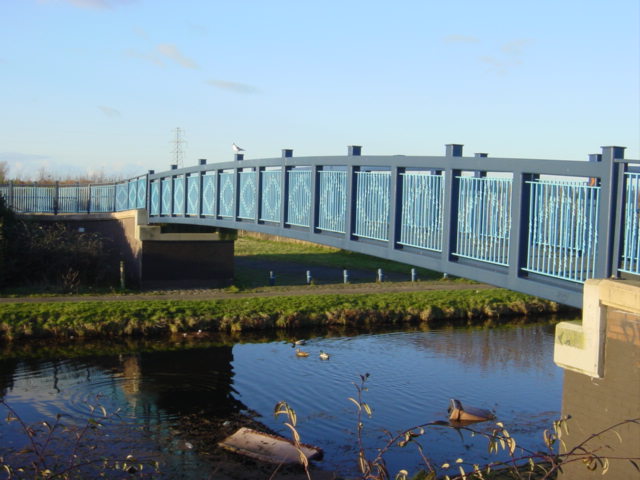 File:Litherland - Rimrose Valley Footbridge.jpg