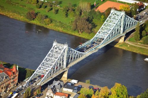 File:Loschwitzer Brücke 2011.jpg