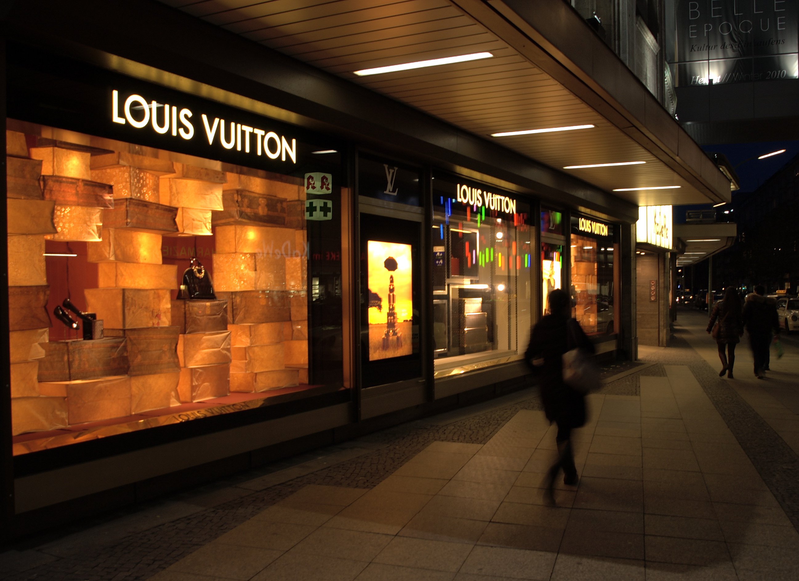 File:Luis Vuitton (5166884555).jpg - Simple English Wikipedia, the free  encyclopedia