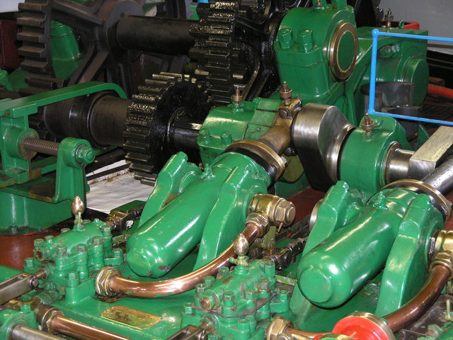 File:Machine Room. Swing Bridge - geograph.org.uk - 486049.jpg