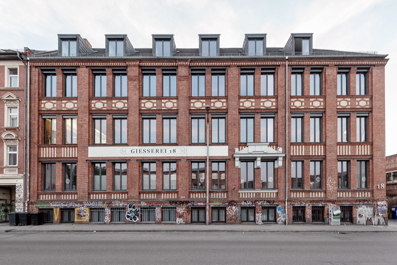 Мировой 3 заводского. Metallwarenfabrik Stadtilm логотип. Metallwarenfabrik f.w.m 1939 года. Moritz Zuckermanns Metallwarenfabrik. Metallwarenfabrik Stadtilm Spur s.