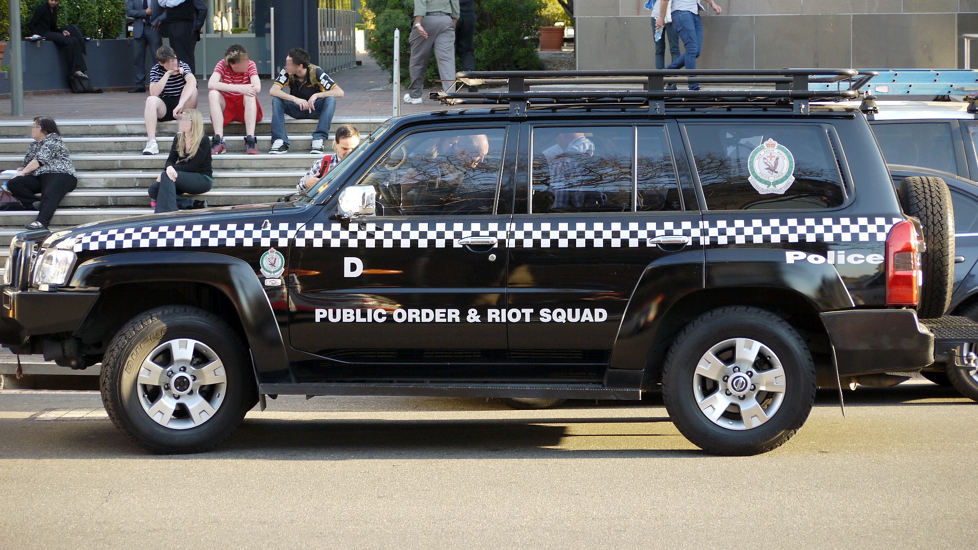 Force public. Nissan Patrol 2012 Police. Ниссан патруль Шериф. Nissan Patrol 2011 Police. Ниссан Патрол ООН.