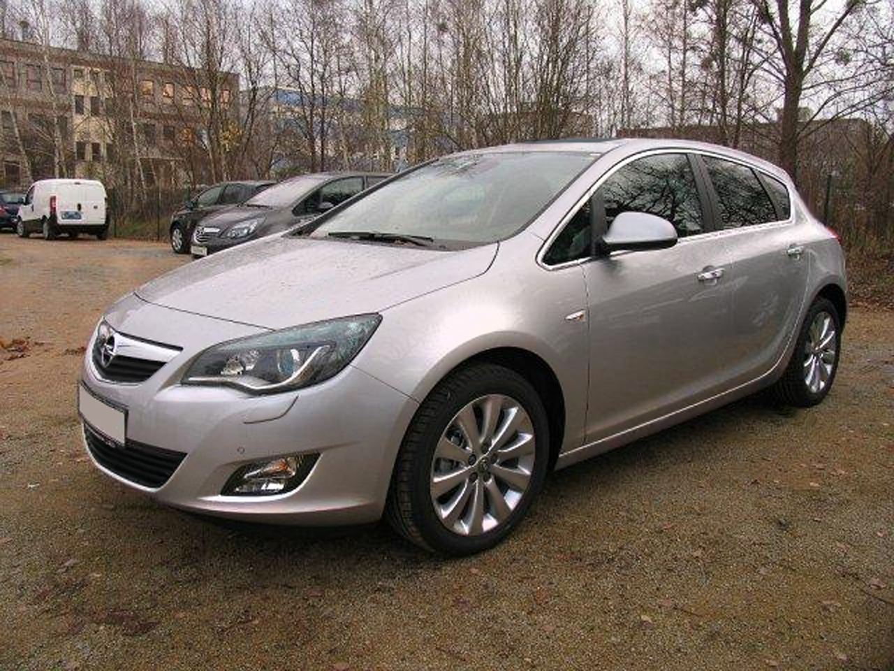 File:Opel Astra J front 20100808.jpg - Wikimedia Commons