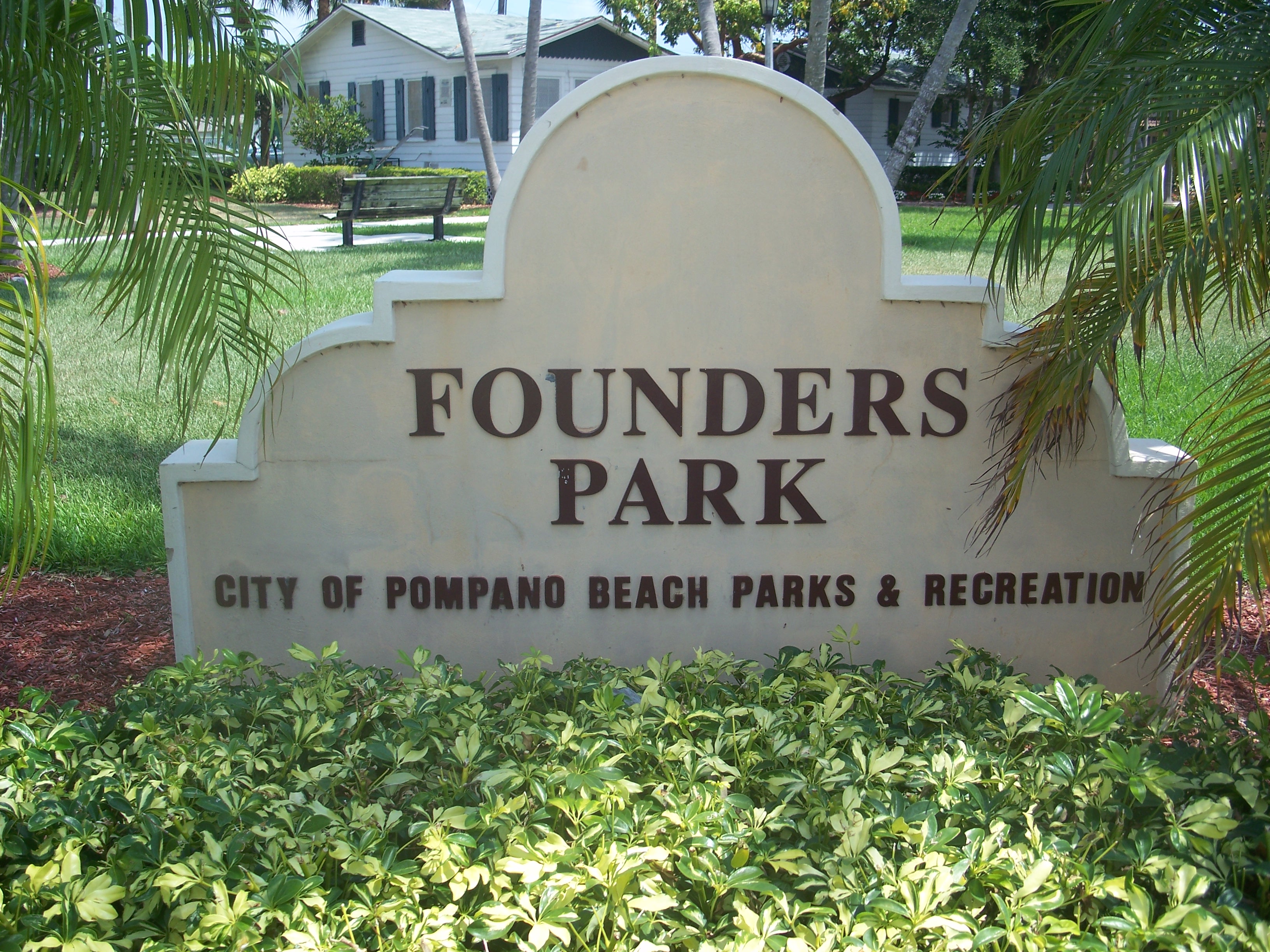 Pompano Beach FL Founders Park sign01.jpg