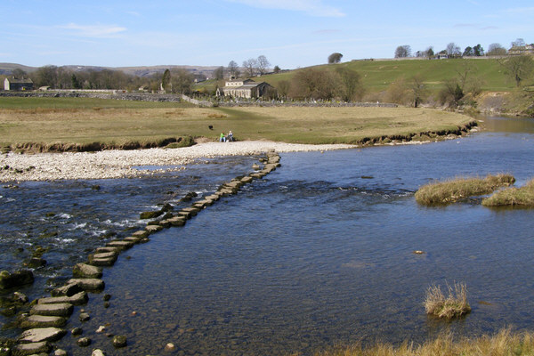 Stepping Stones to Linton Church. - geograph.org.uk - 388060