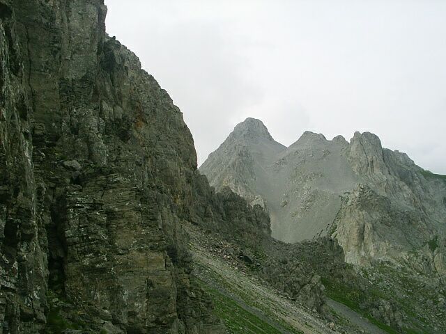 File:Vrcholove partie pohori Komovi (2484 m).jpg