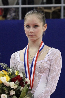 File:Yuliya Lipnitskaya at the Cup of China 2012 21.jpg