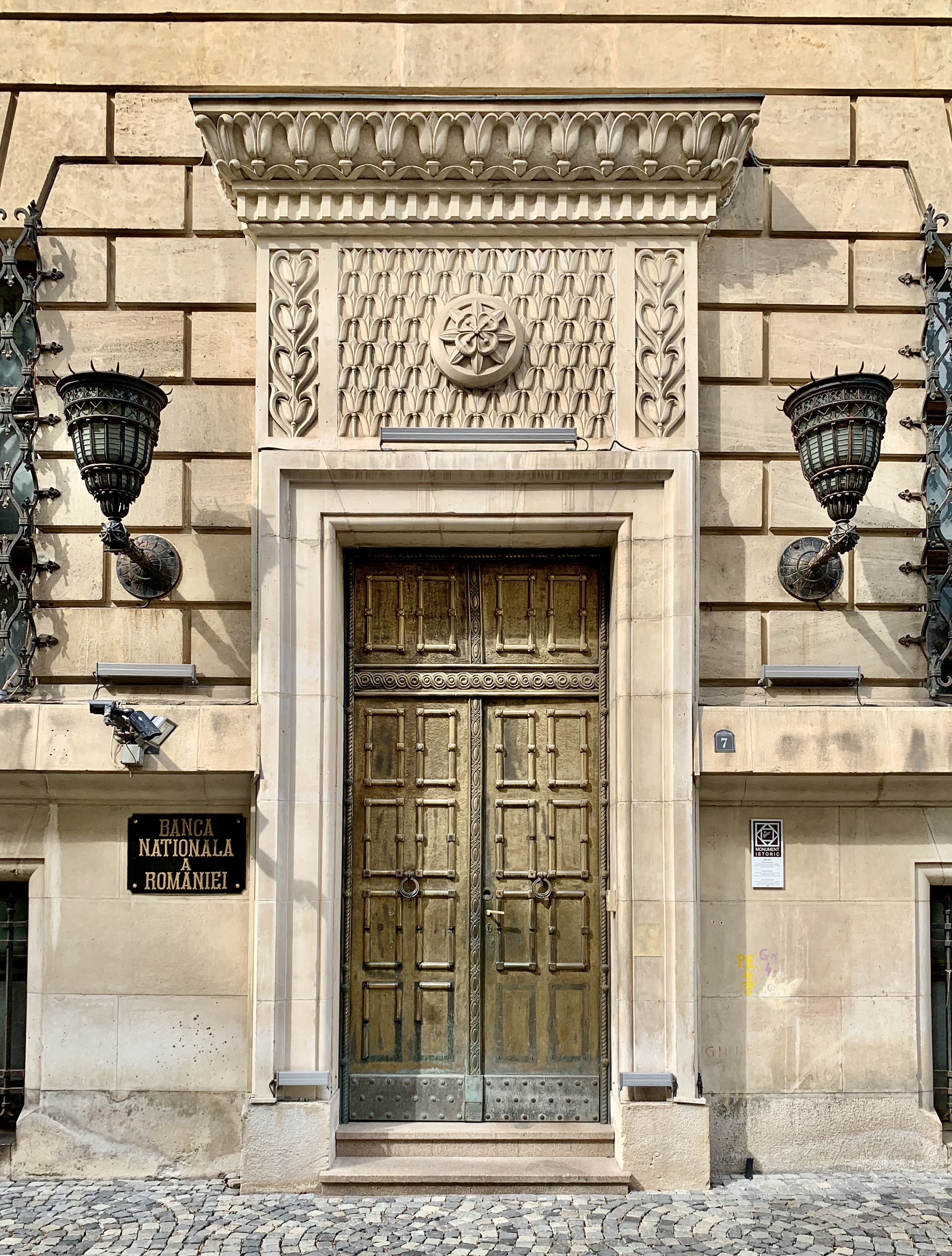 Palace bank