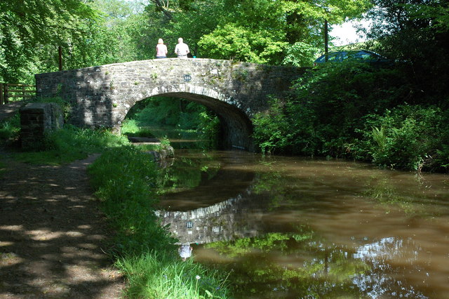 Bridge 125, Monmouthshire and Brecon Canal - geograph.org.uk - 1324207