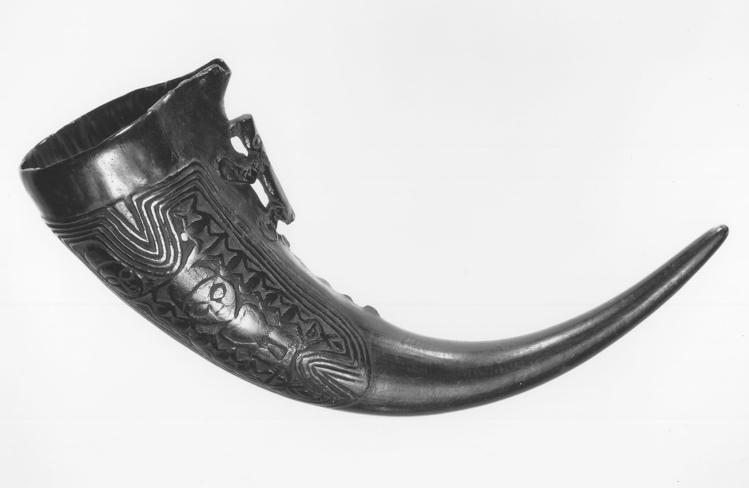 Kuba drinking horn - Wikipedia