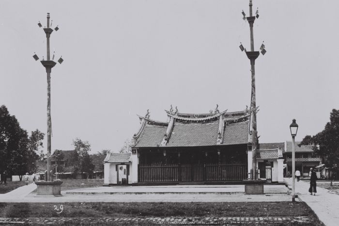 File:COLLECTIE TROPENMUSEUM Chinese tempel in Palembang of Medan TMnr 60042554.jpg