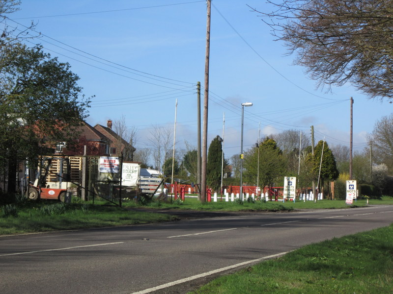 File:CP Autos on the A157 - geograph.org.uk - 2897926.jpg