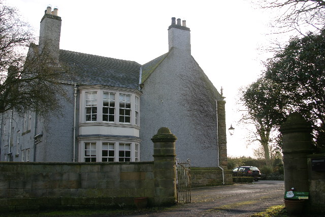 File:Callerton Hall - geograph.org.uk - 100795.jpg