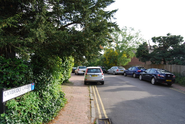 File:Cambridge Gardens - geograph.org.uk - 1299585.jpg