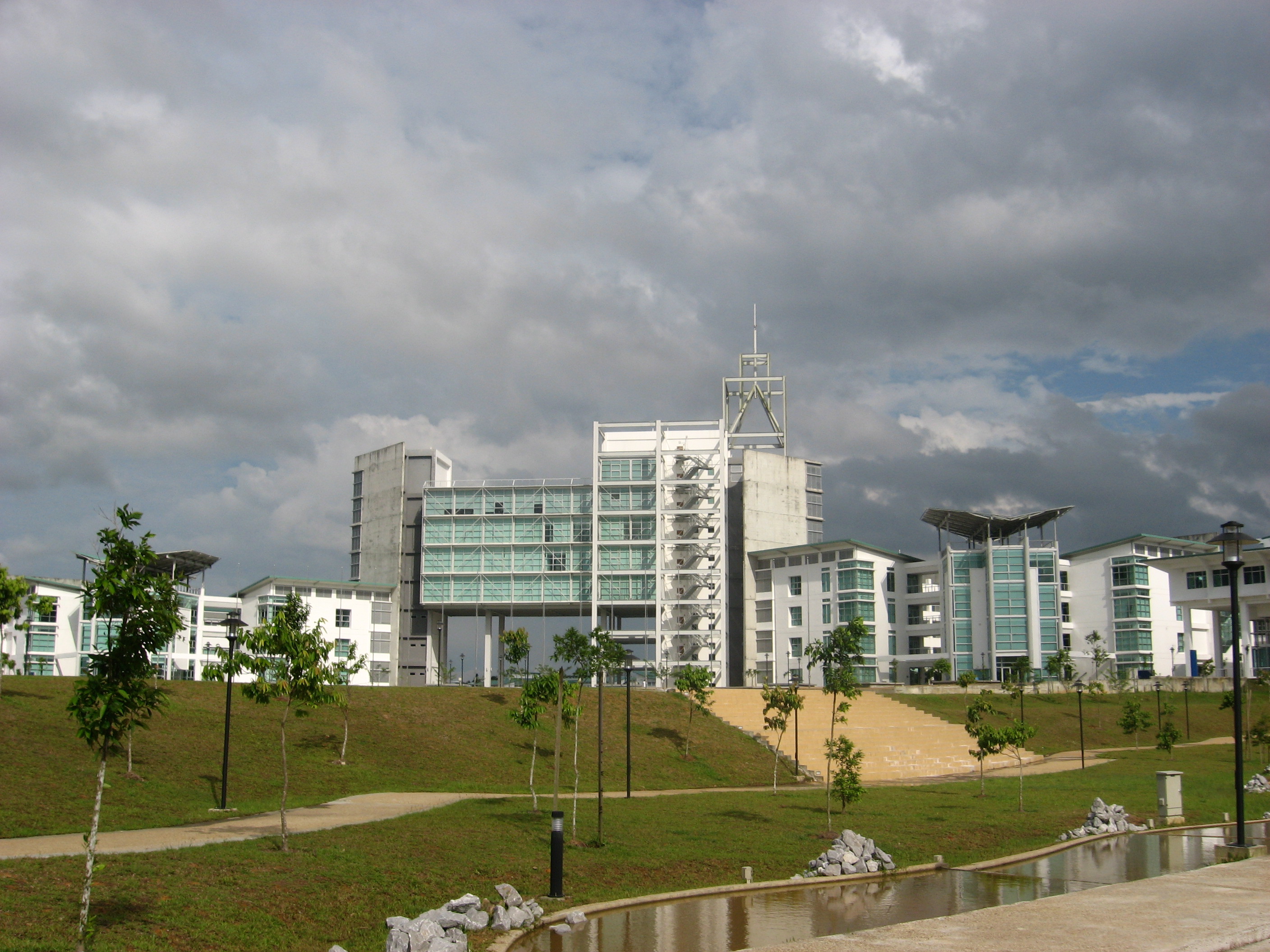 File Chancellory Universiti Malaysia Sarawak Jpg Wikipedia