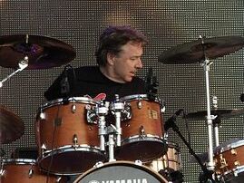 <span class="mw-page-title-main">Clive Edwards</span> English drummer