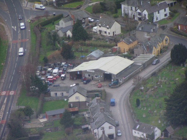 File:Clyro from the air - geograph.org.uk - 30560.jpg