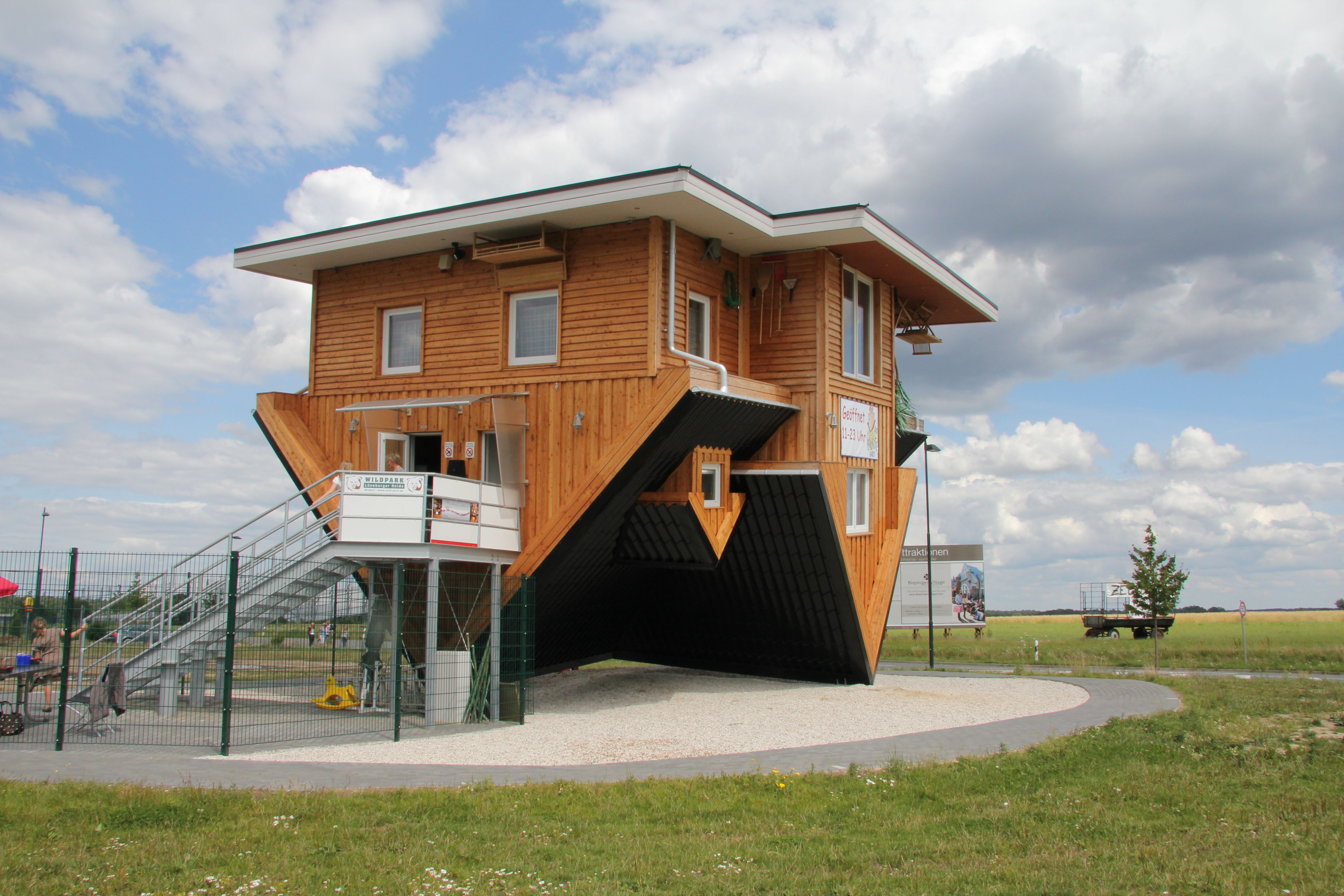 File Das Verruckte Haus In Bispingen Panoramio 3 Jpg