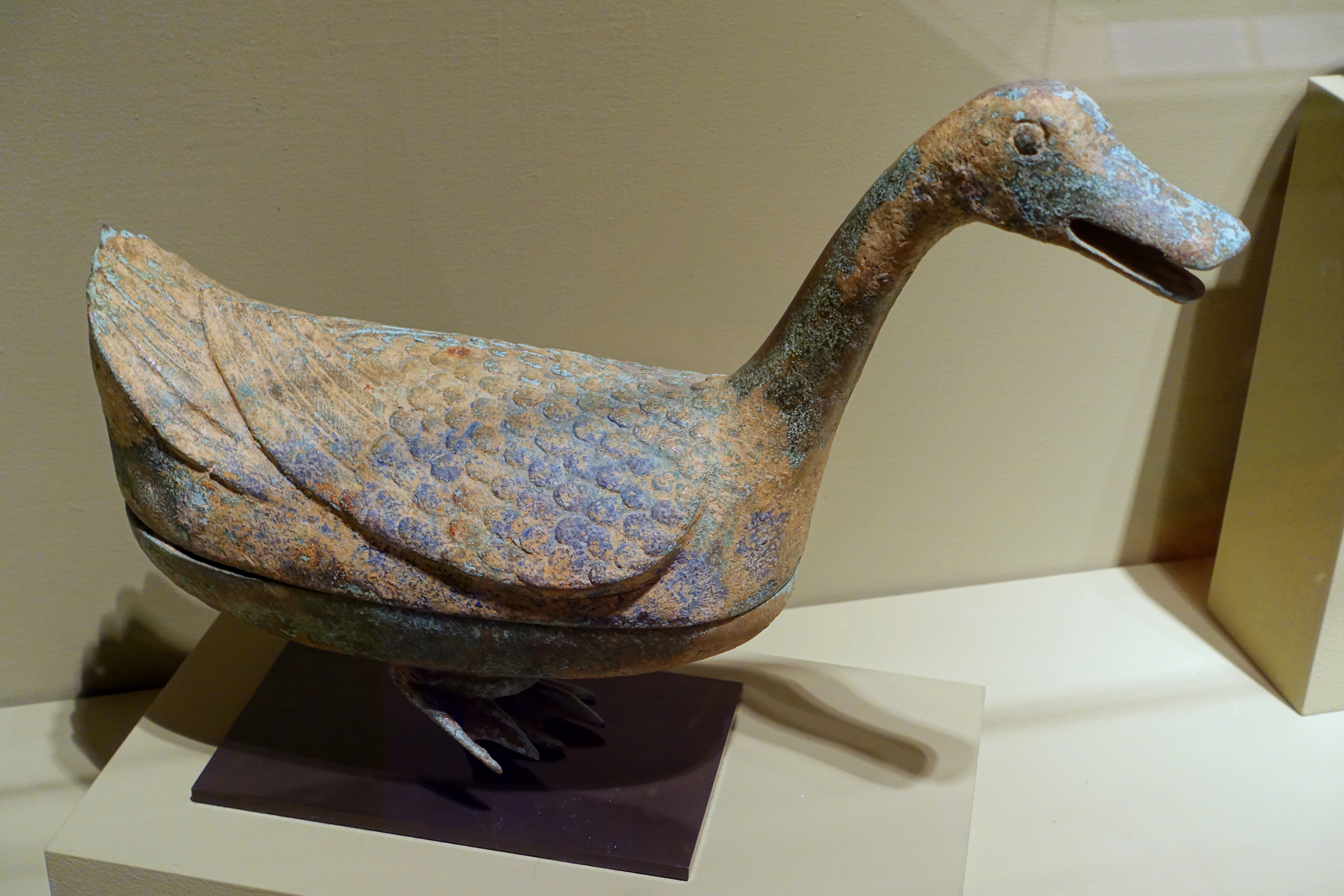 File:Duck-shaped censer, China, Han dynasty, 2nd century ...