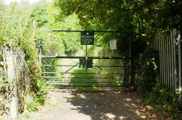 File:Entrance gate to Cae Perllan allotments - geograph.org.uk - 1441426.jpg