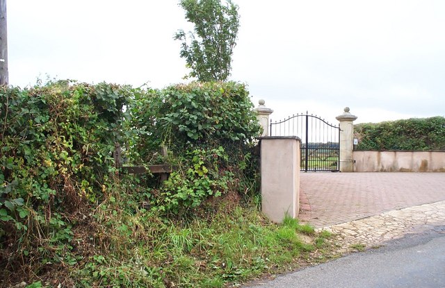 File:Footpath to Spaxton - geograph.org.uk - 225748.jpg