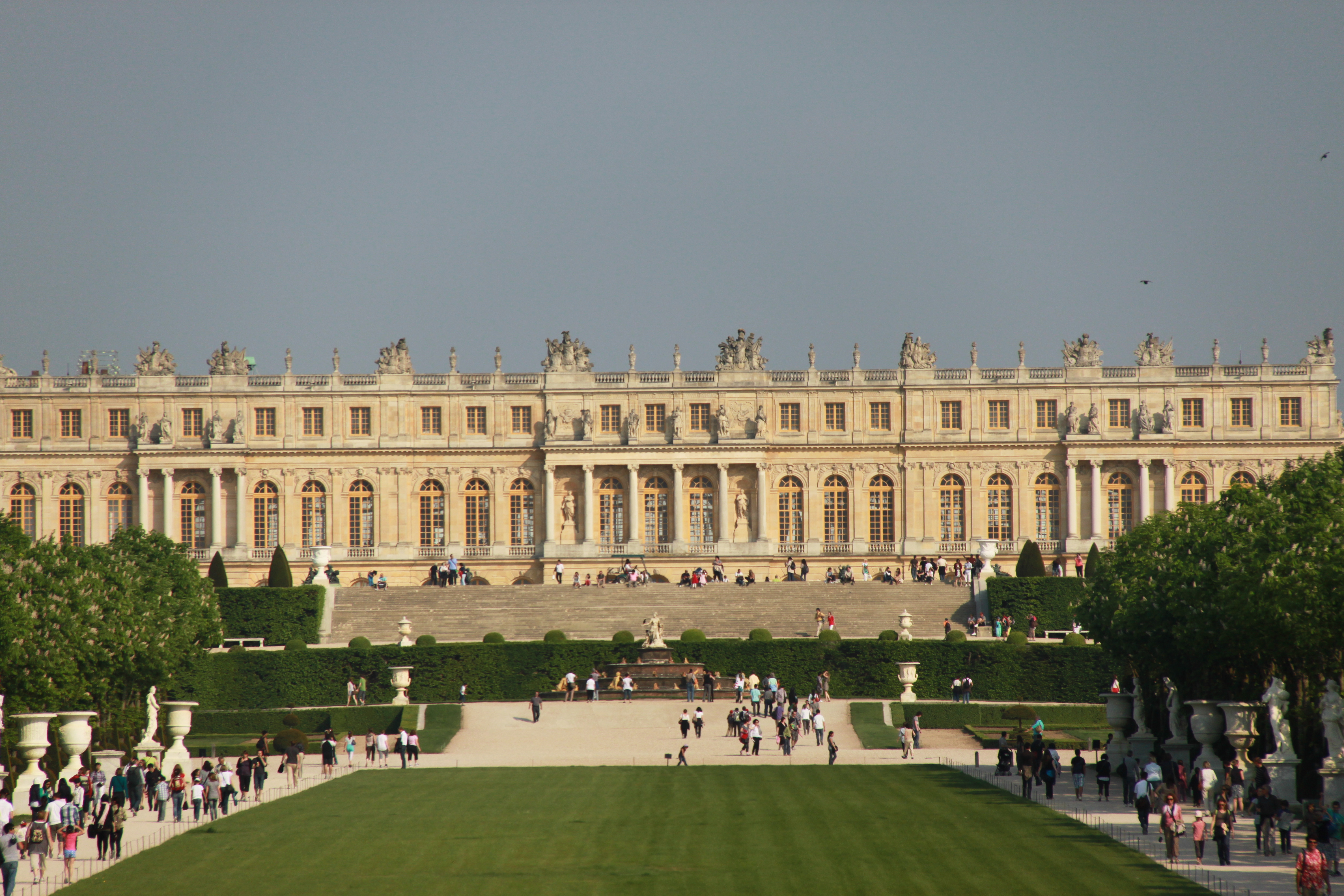 File Garden Facade Of The Palace Of Versailles April 2011 6 Jpg