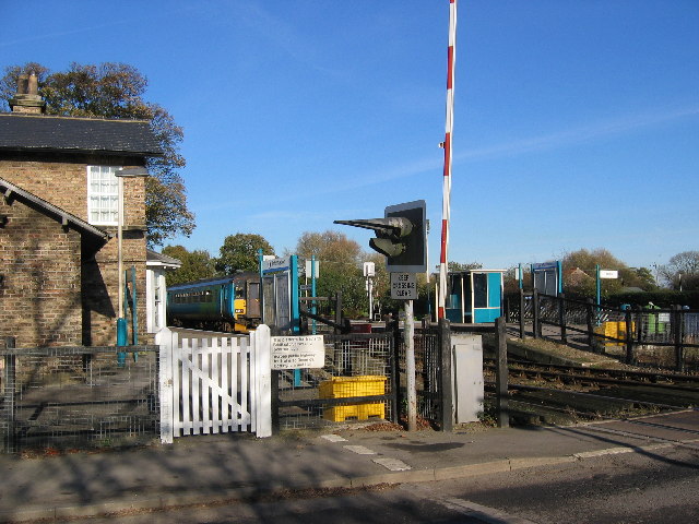 File:Hutton Cranswick Station - geograph.org.uk - 82200.jpg