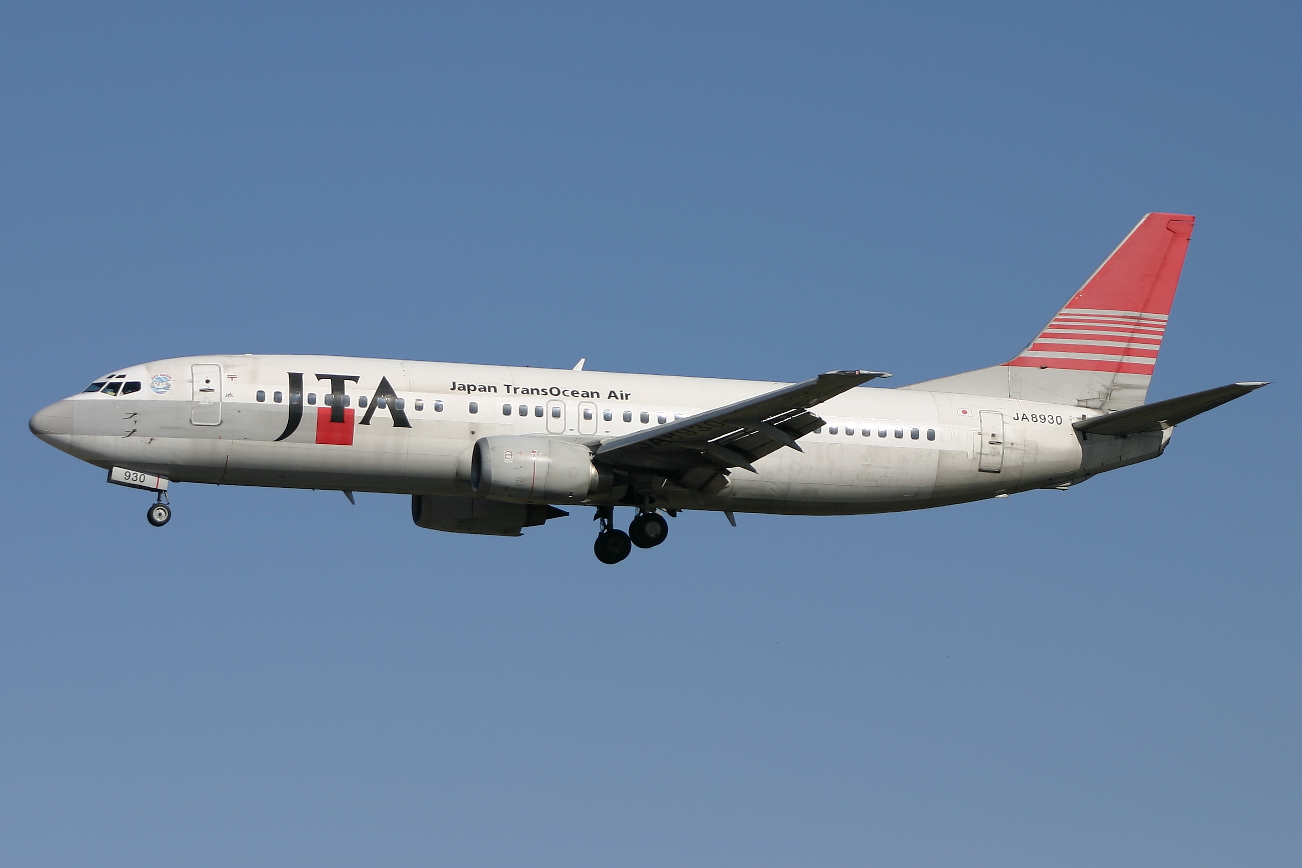 ファイル:JTA-Boeing 737-4K5-JA8930-Fukuoka airport-20050211-144346.JPG -  Wikipedia