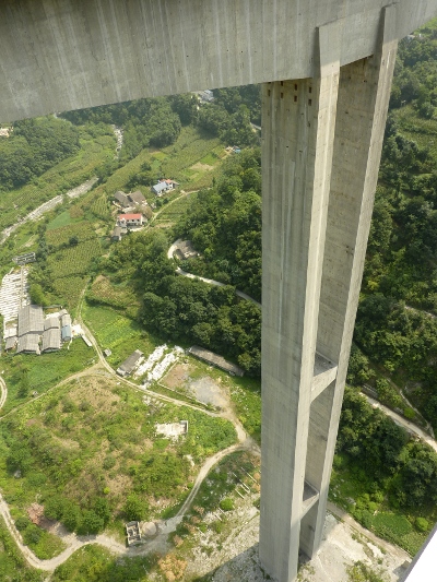 File:Longtanhe Bridge-3.jpg