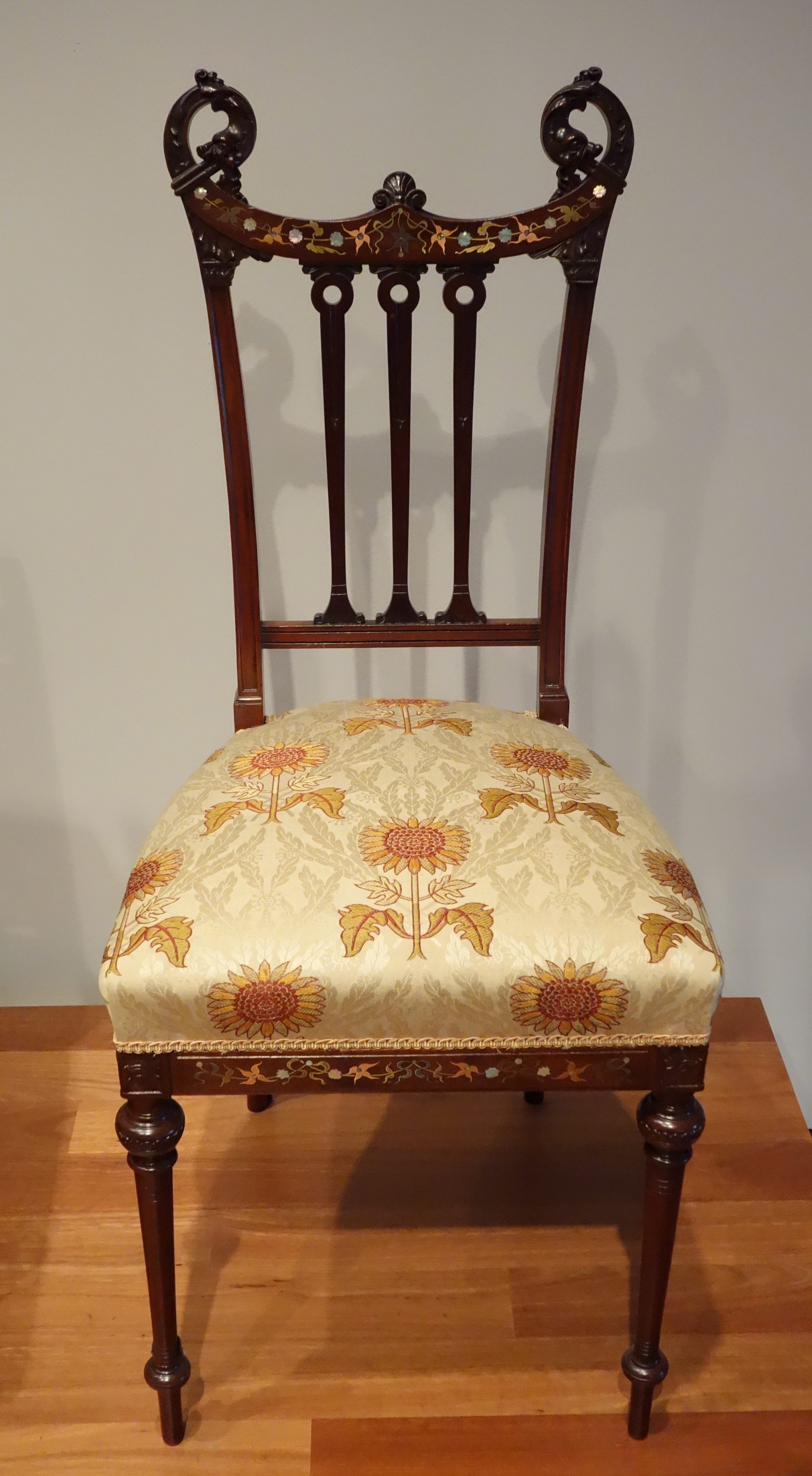 Antique furniture - Wikipedia