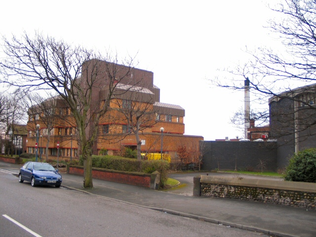 File:South Shore Hospital - geograph.org.uk - 127572.jpg