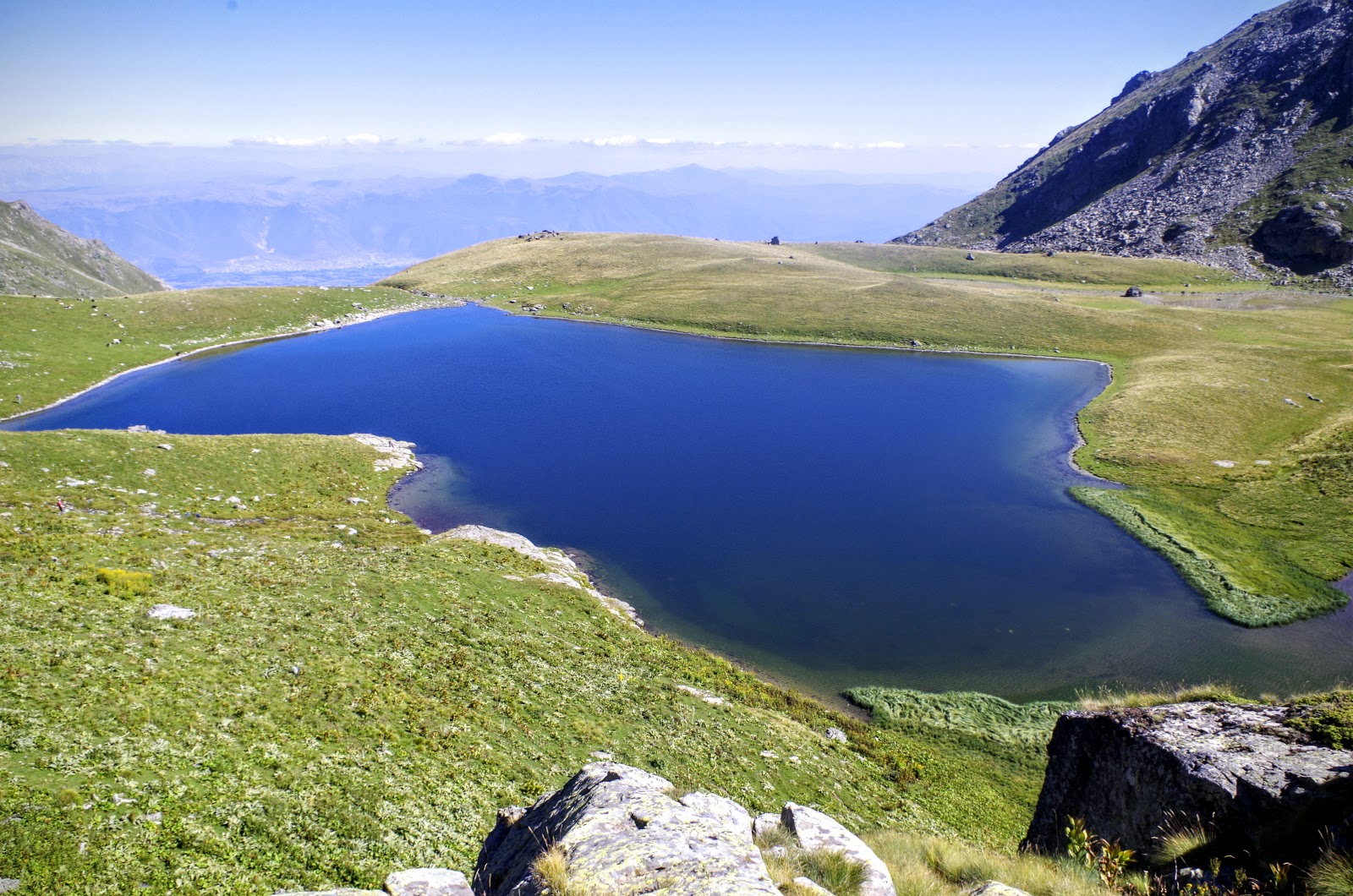 Crno jezero весной