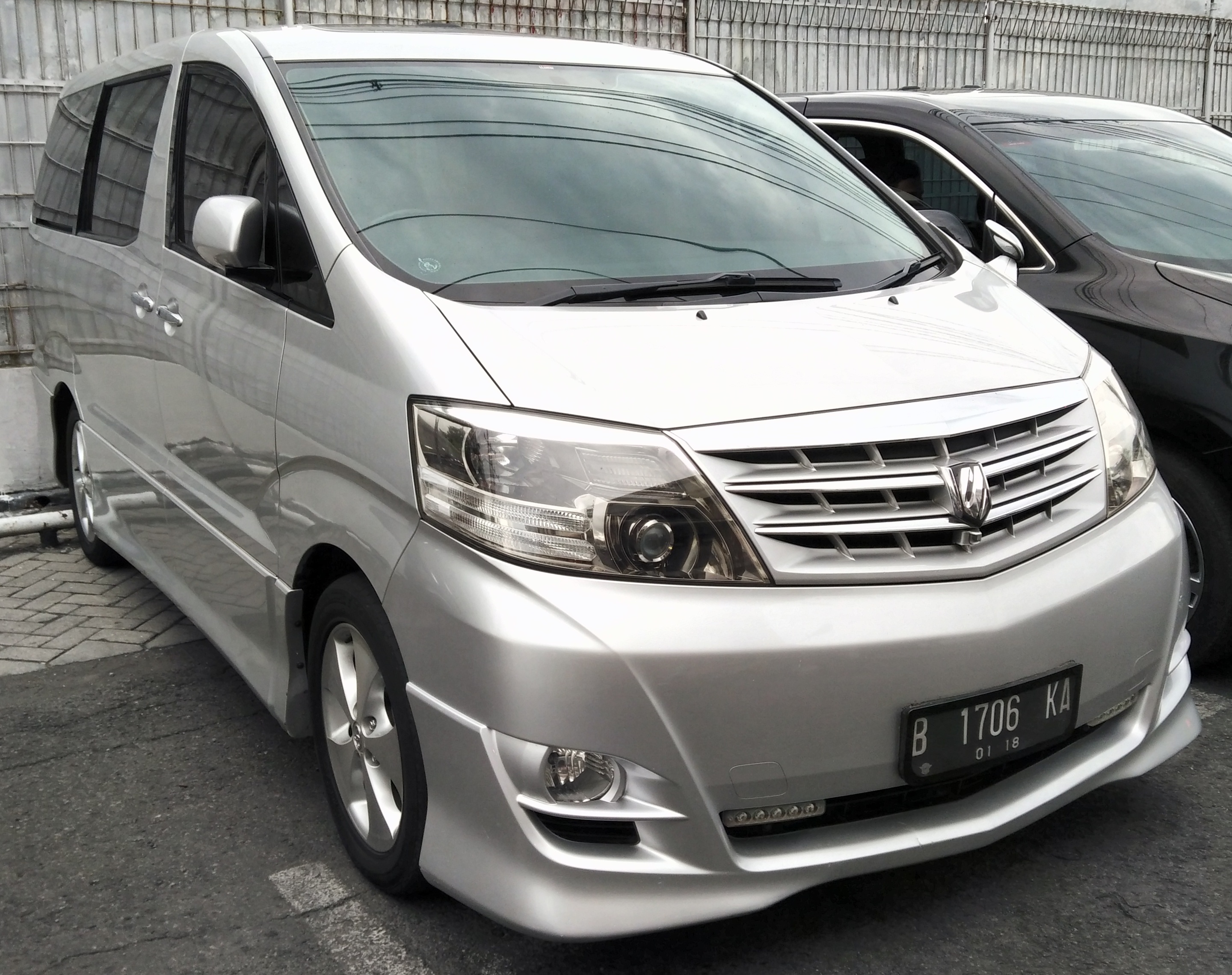 Toyota Alphard 2007