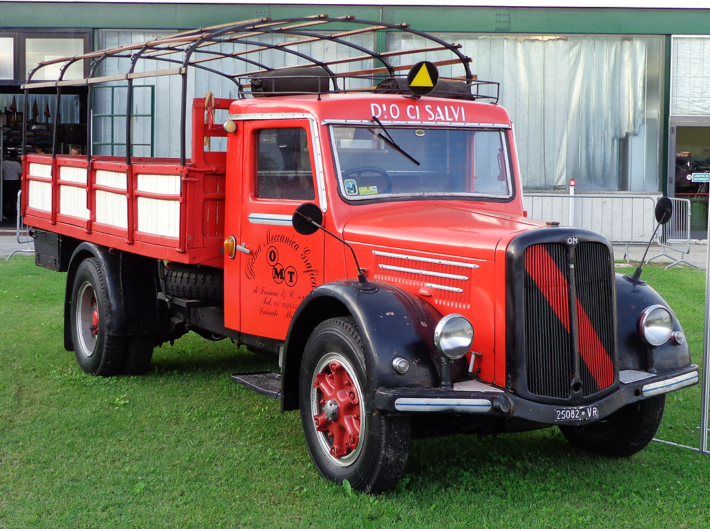 OM Taurus camion Autocarro_OM_Taurus